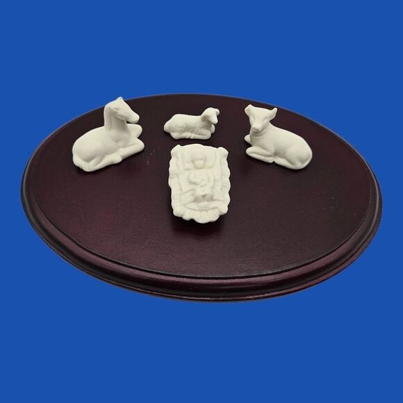 Christmas Jade Collection 11‑Pc Nativity Set – Vintage Figurines, Replacements - Picture 8 of 16